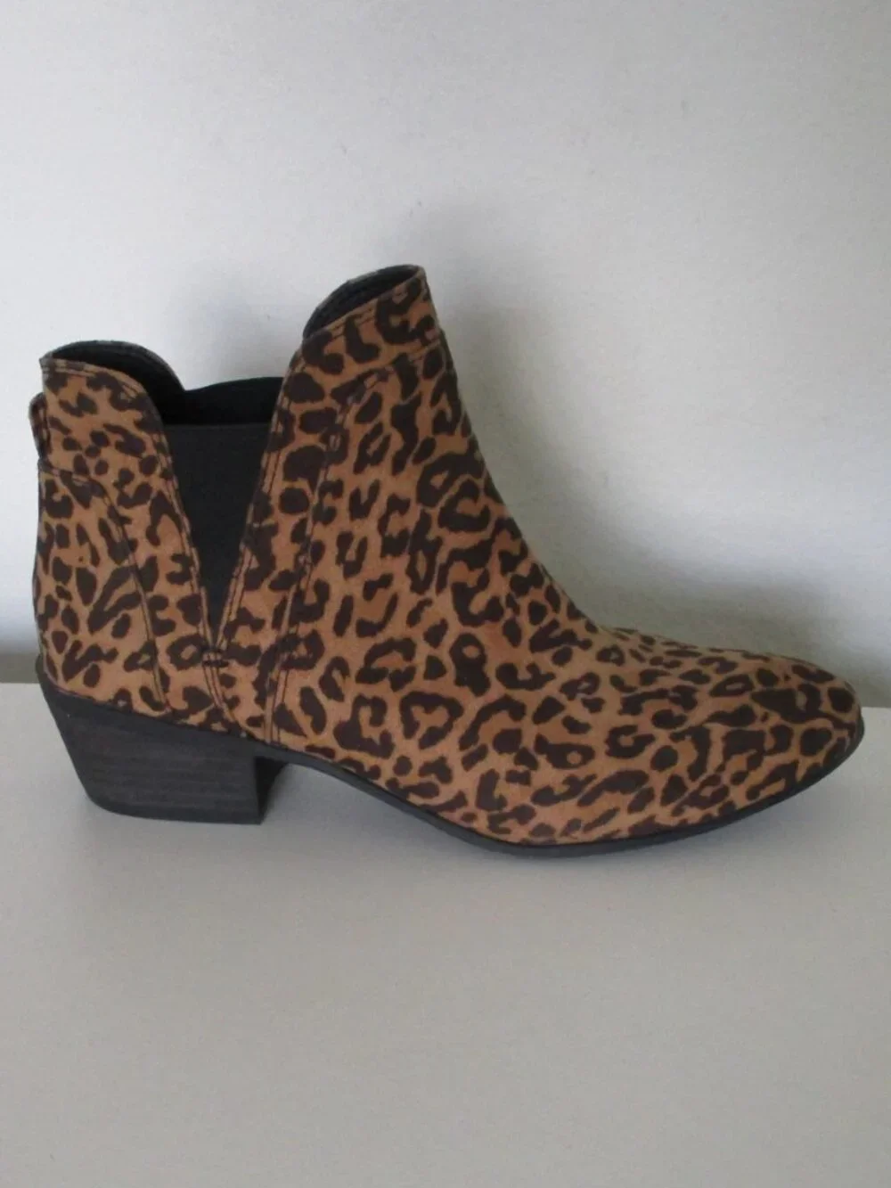 Circus by Sam Edelman Womens Leopard Print Ankle Bootie Shoe NWOB - Size 5.5M